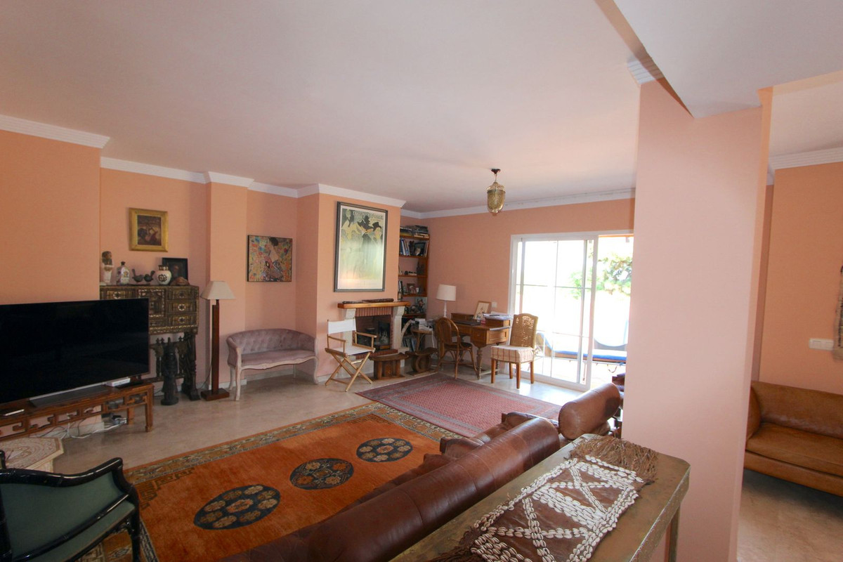 2 bedroom Penthouses for sale in Elviria – R5115484