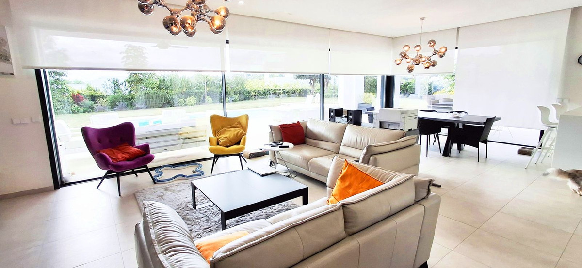 Villas de 3 dormitorios en venta en Mijas – R4894174