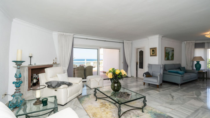 Villas de 4 dormitorios en venta en Mijas – R5083999 en 
