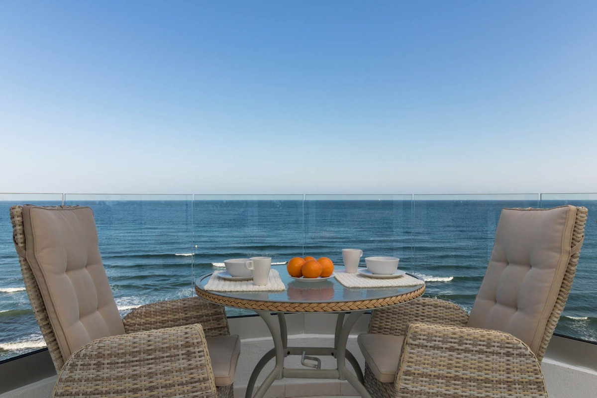 Apartamentos de 1 dormitorio en venta en Calahonda – R4888636