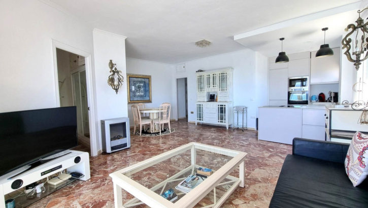 Apartamentos de 1 dormitorio en venta en Calahonda – R4888636 en 