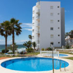 Apartamentos de 1 dormitorio en venta en Calahonda – R4888636