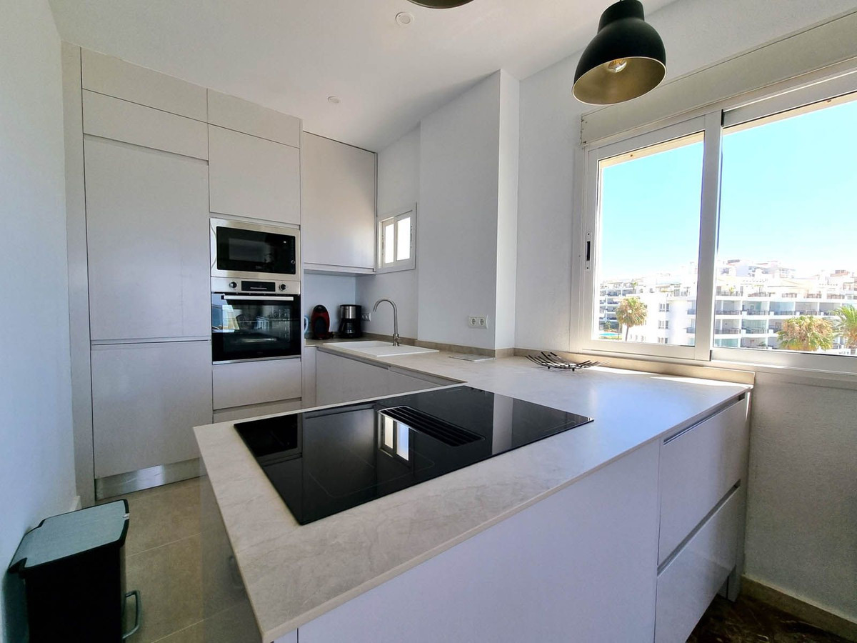 Apartamentos de 1 dormitorio en venta en Calahonda – R4888636