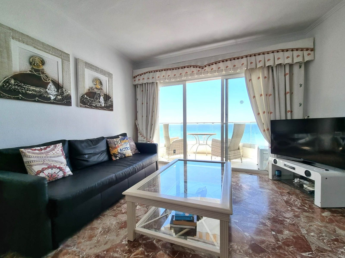Apartamentos de 1 dormitorio en venta en Calahonda – R4888636