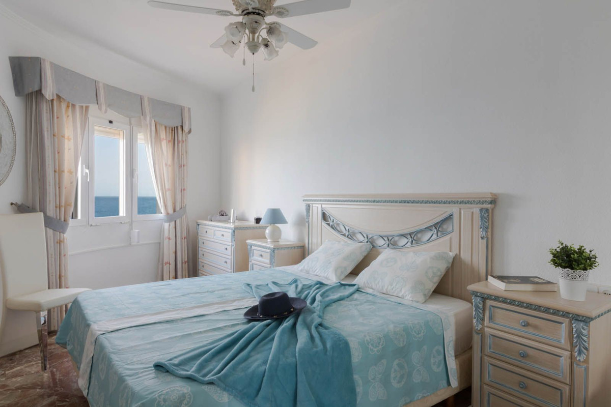 Apartamentos de 1 dormitorio en venta en Calahonda – R4888636