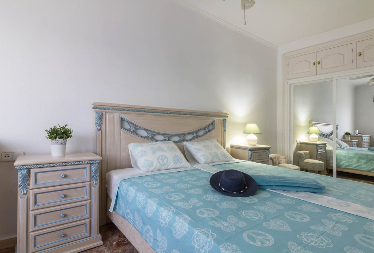 Apartamentos de 1 dormitorio en venta en Calahonda – R4888636