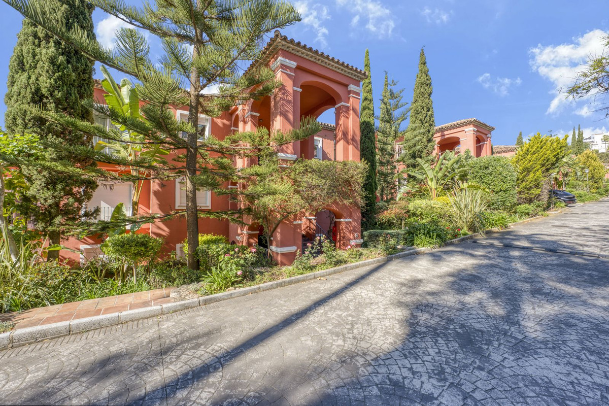 Apartamentos de 2 dormitorios en venta en La Mairena – R5122840