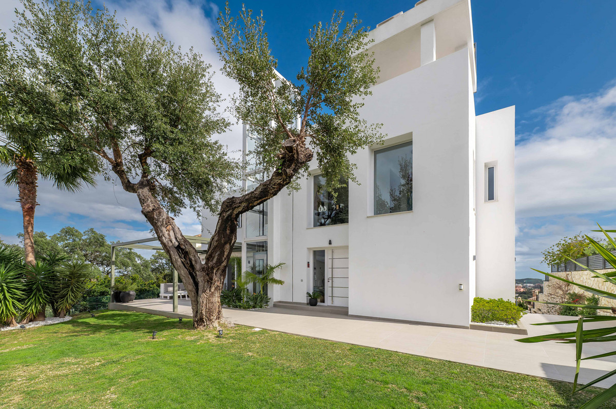 Villas de 5 dormitorios en venta en La Mairena – R4991533