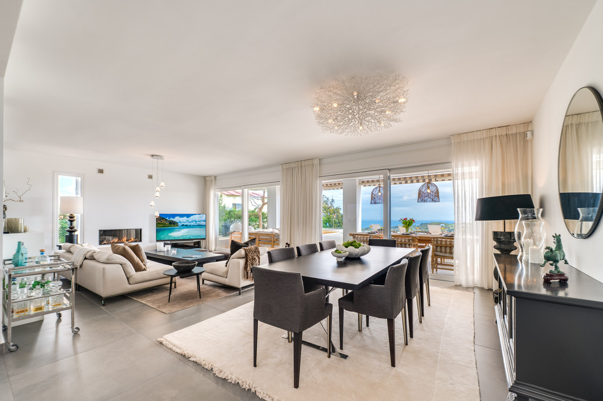 Villas de 5 dormitorios en venta en La Mairena – R4991533