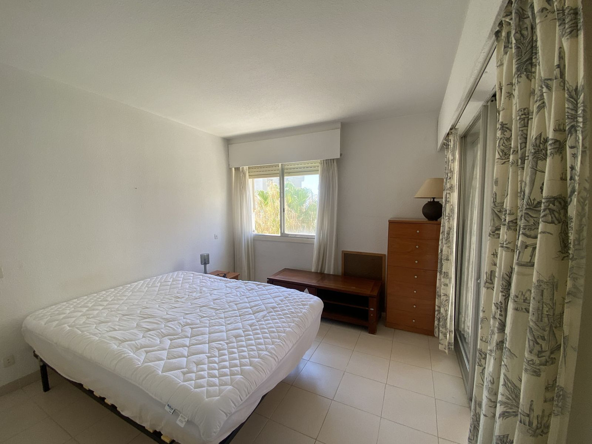 1 bedroom Apartments for sale in Marbella – R5112463