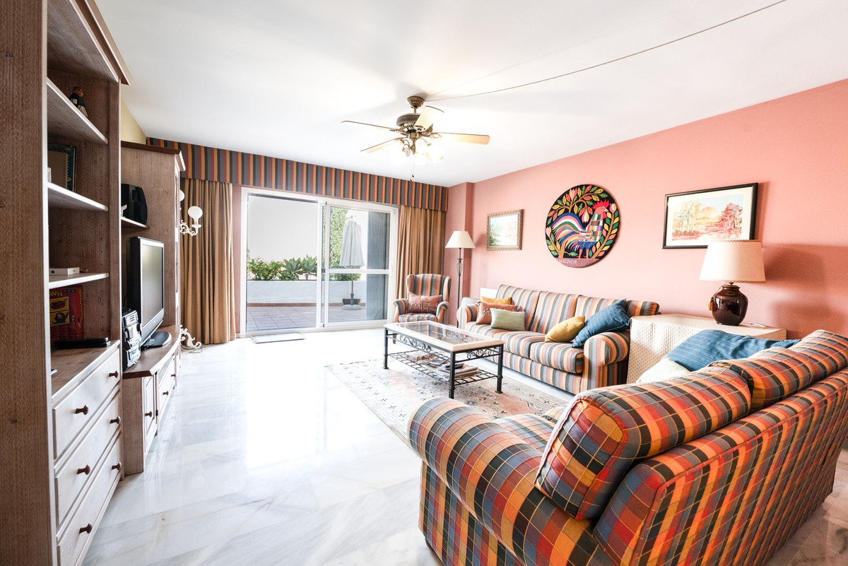 4 bedroom Apartments for sale in Marbella – R5110795