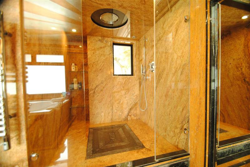8 bedroom Villas for sale in Cabopino – R3834277