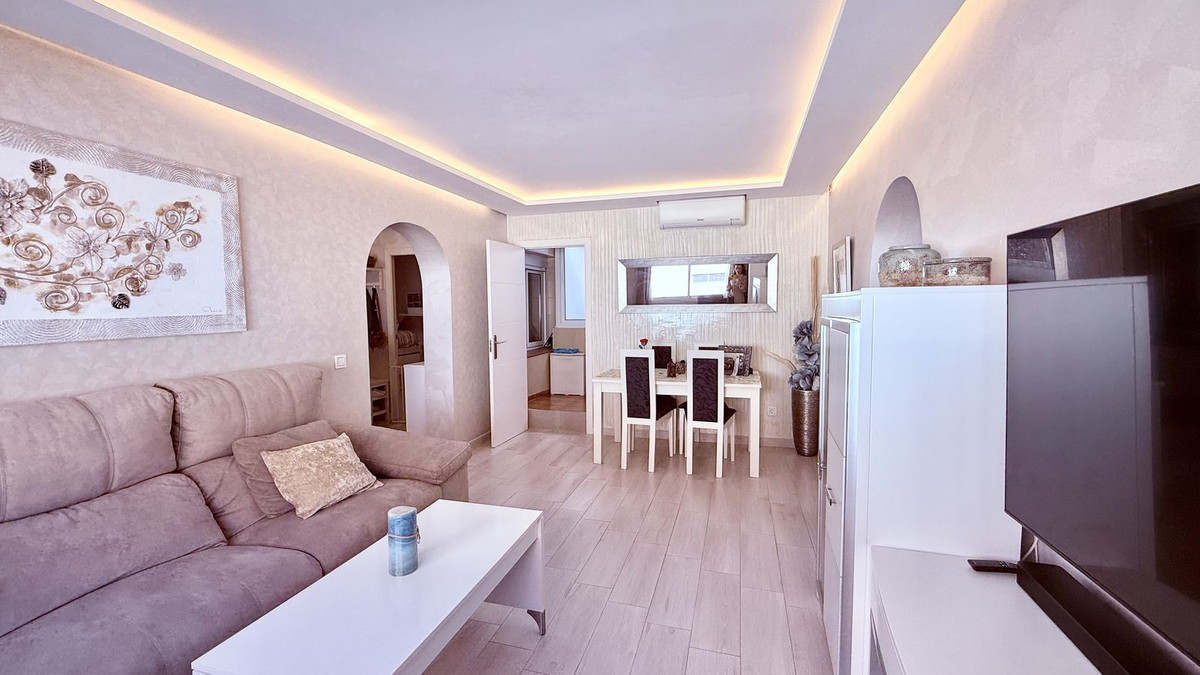 3 bedroom Apartments for sale in La Cala de Mijas – R5113729