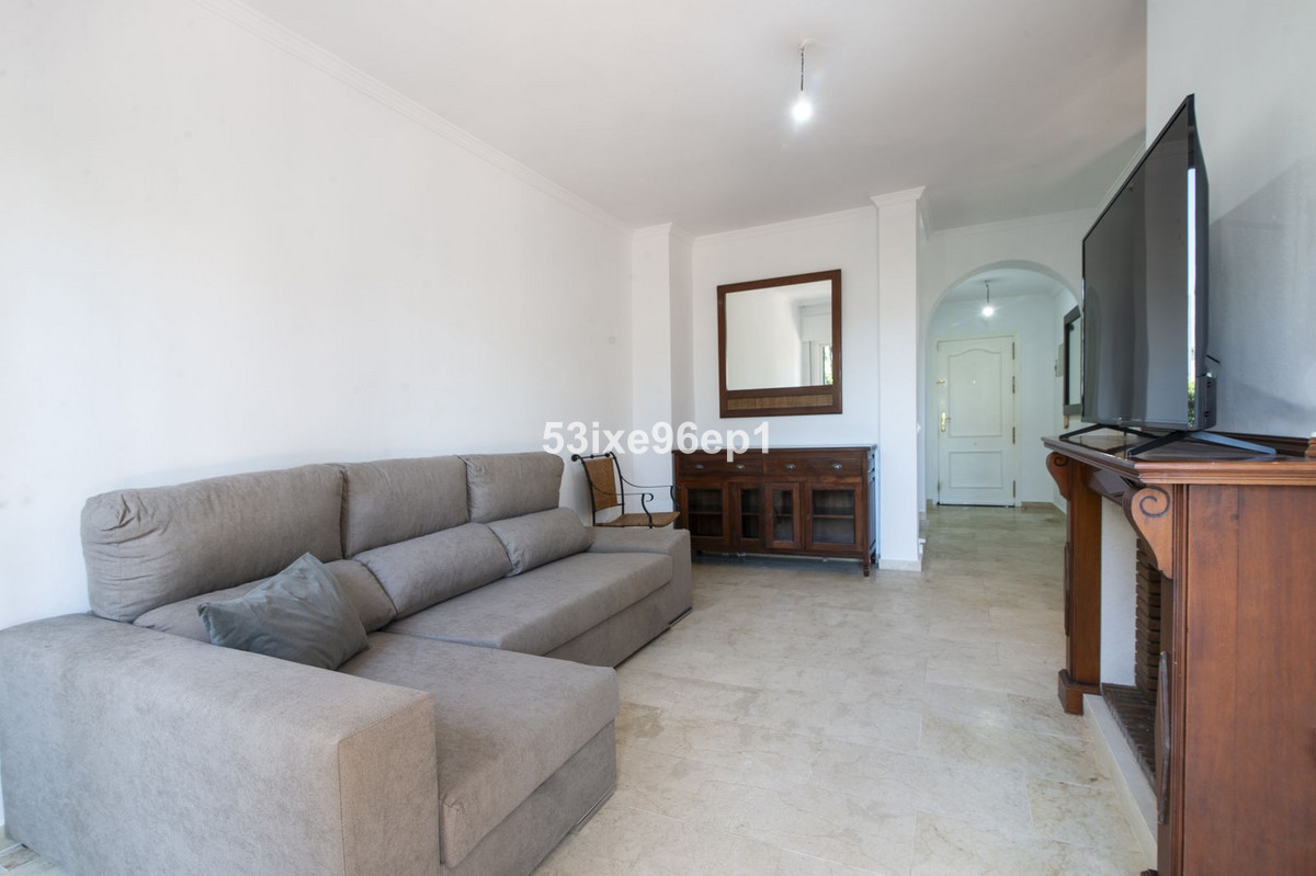 Pareados de 5 dormitorios en venta en Nueva Milla de Oro – R5005567