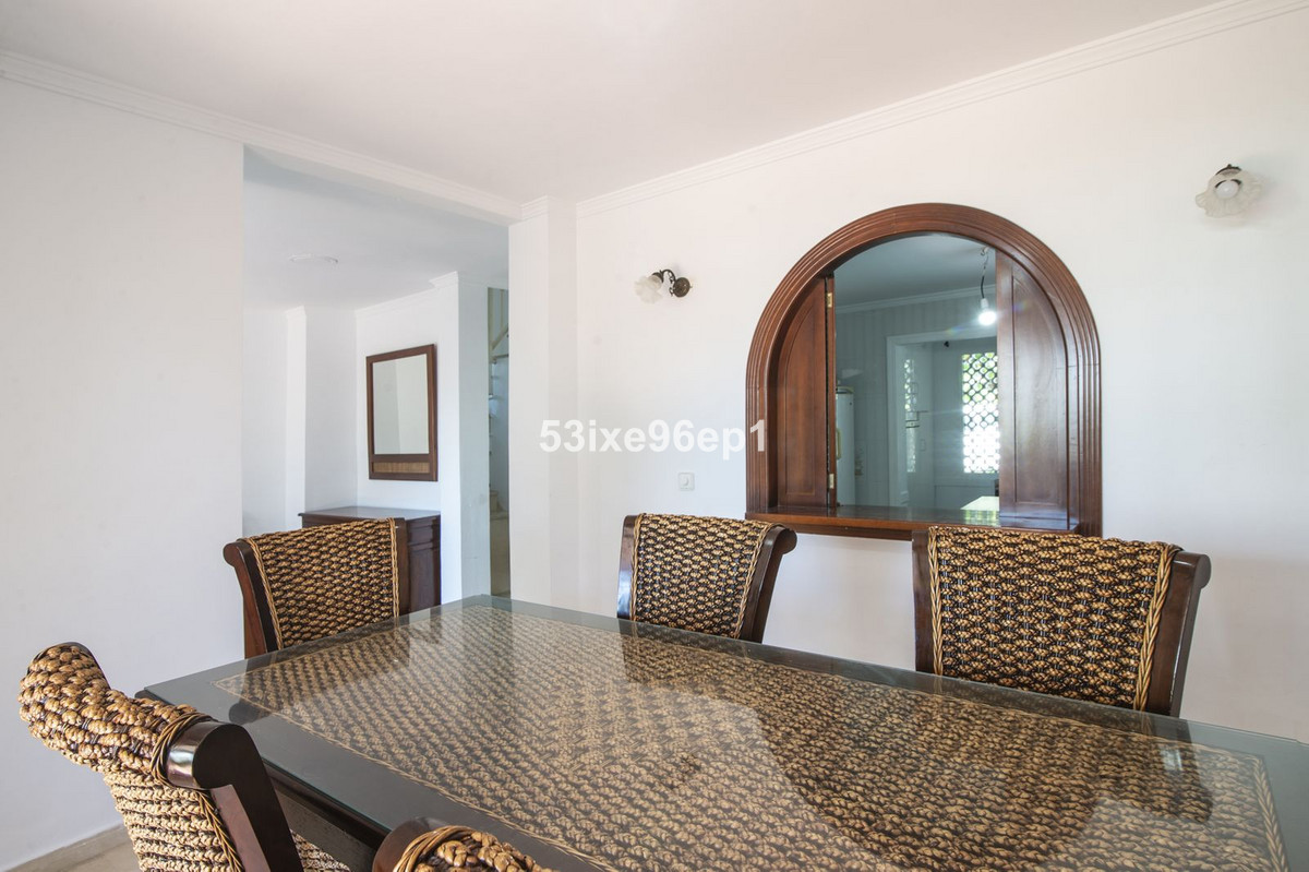 Pareados de 5 dormitorios en venta en Nueva Milla de Oro – R5005567