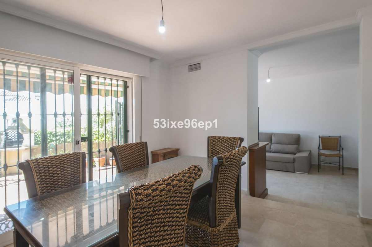 Pareados de 5 dormitorios en venta en Nueva Milla de Oro – R5005567