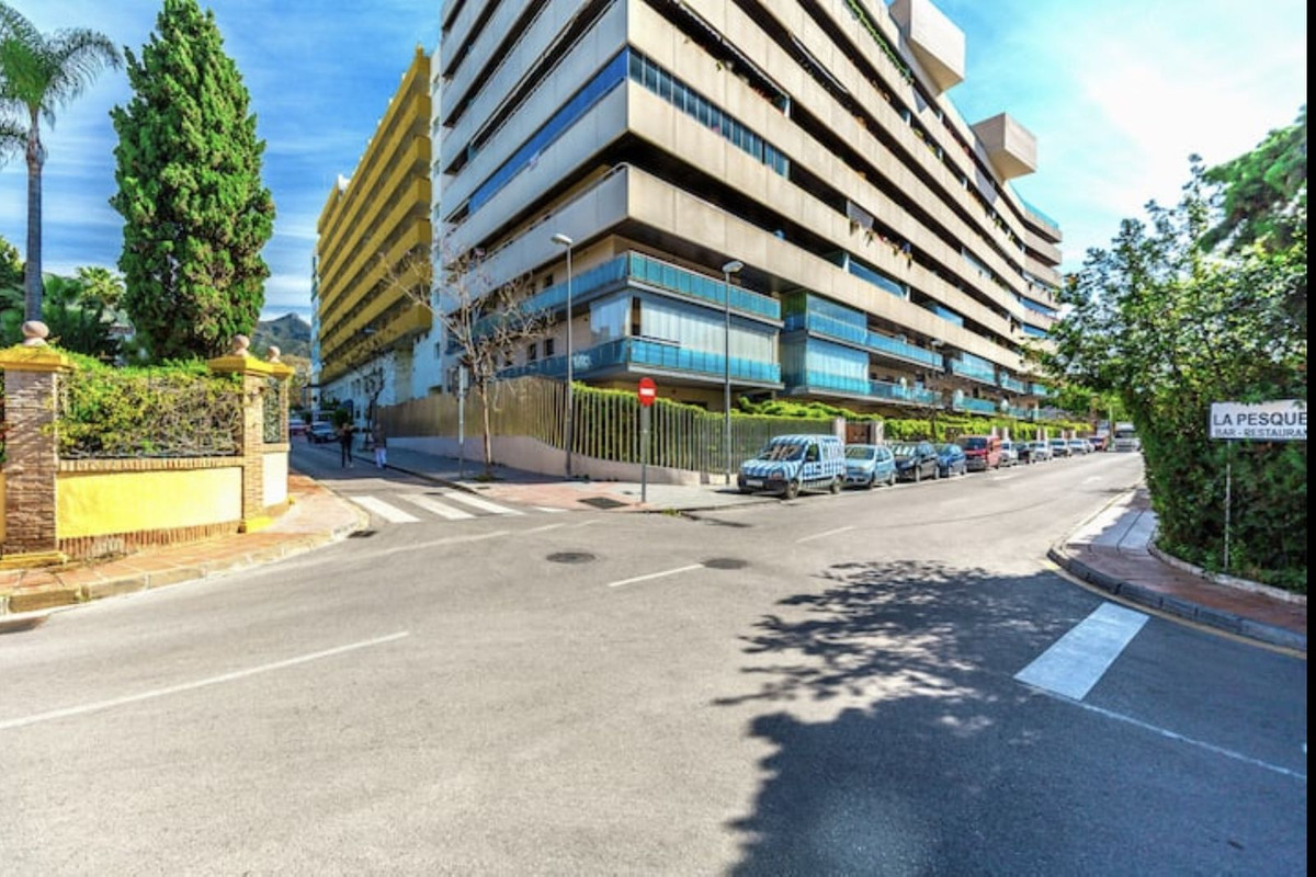 Apartamentos de 1 dormitorio en venta en Milla de Oro – R5123944