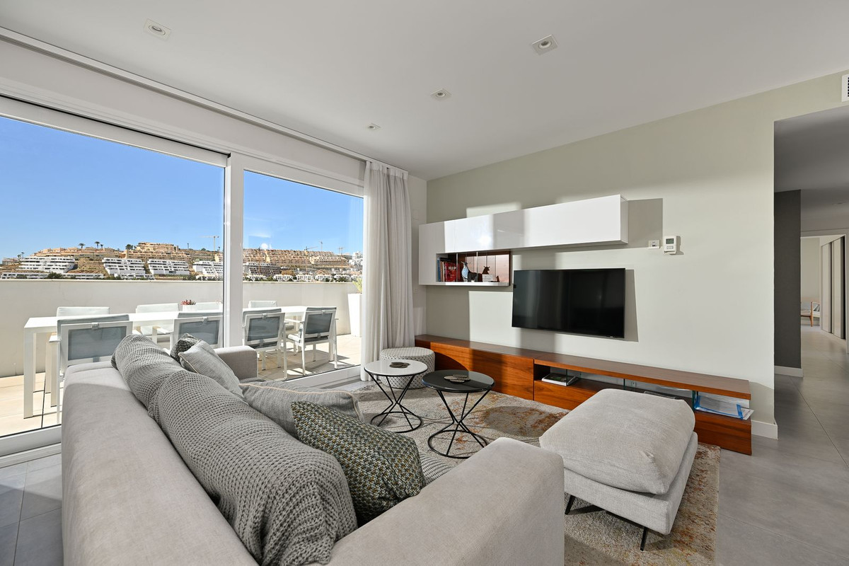 3 bedroom Penthouses for sale in La Cala de Mijas – R5117926