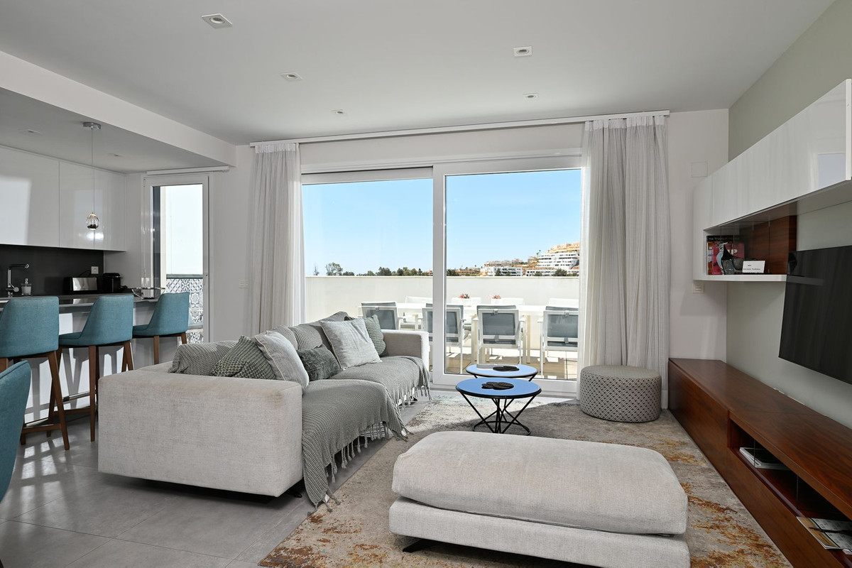 3 bedroom Penthouses for sale in La Cala de Mijas – R5117926