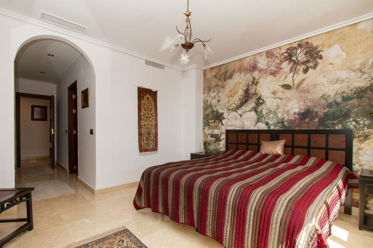 2 bedroom Apartments for sale in La Mairena – R5132512