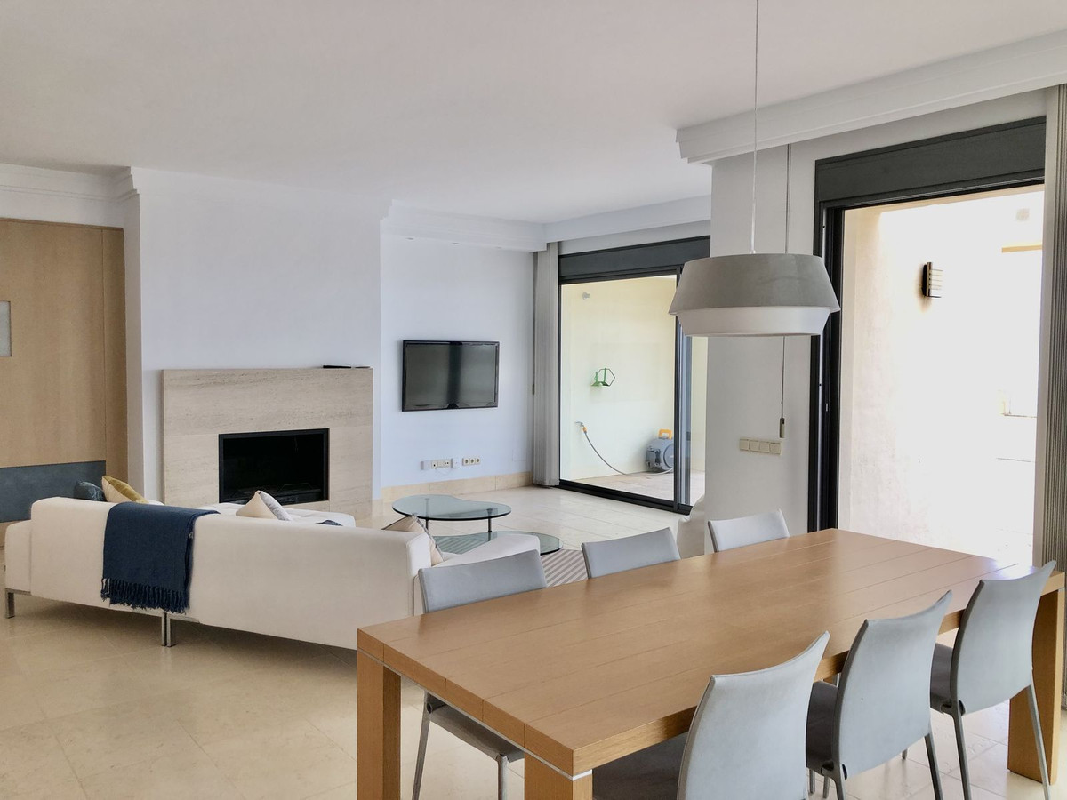 3 bedroom Penthouses for sale in Altos de los Monteros – R5146789