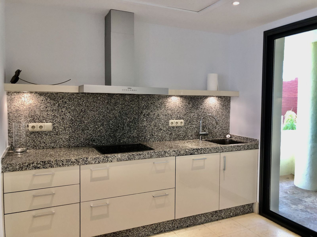 3 bedroom Penthouses for sale in Altos de los Monteros – R5146789
