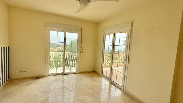 Villas de 5 dormitorios en venta en Hacienda Las Chapas – R5145895 en 