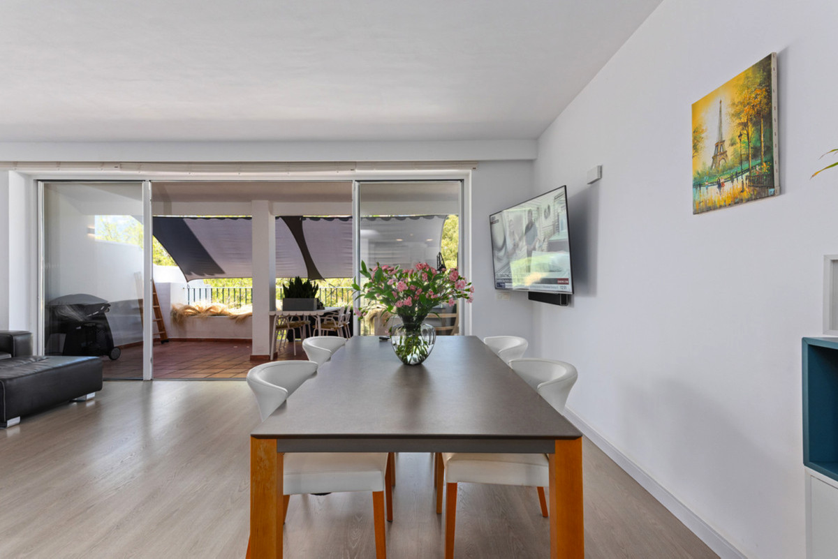 Adosados de 4 dormitorios en venta en La Quinta – R5132674