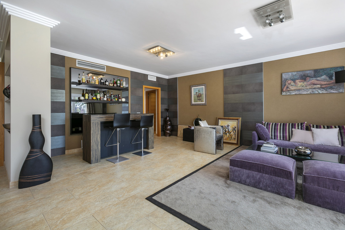 4 bedroom Apartments for sale in Milla de Oro – R4766527