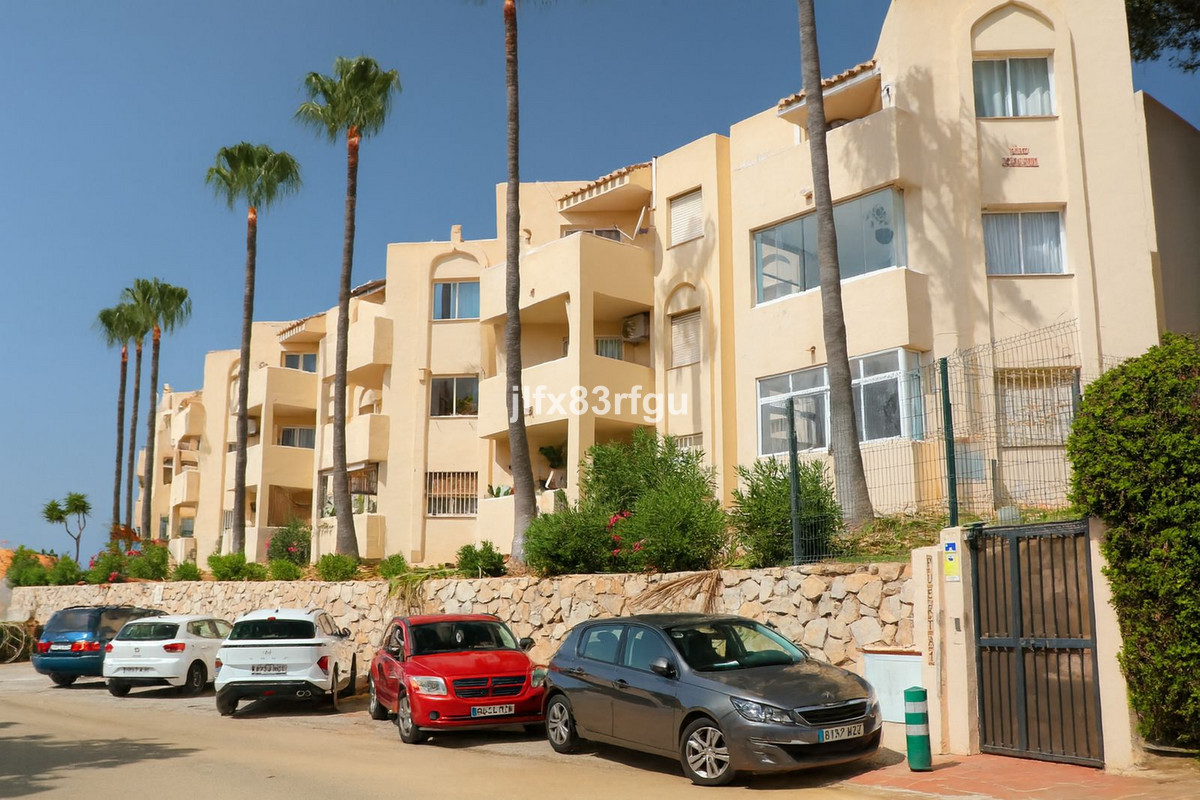 2 bedroom Penthouses for sale in Riviera del Sol – R5115409