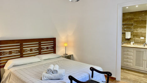 4 bedroom Villas for sale in Los Monteros – R5139067