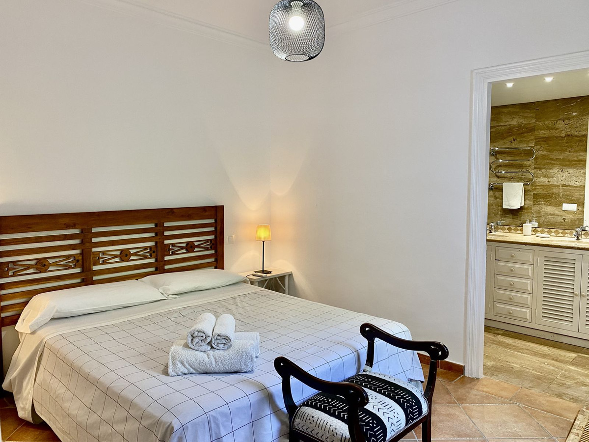4 bedroom Villas for sale in Los Monteros – R5139067