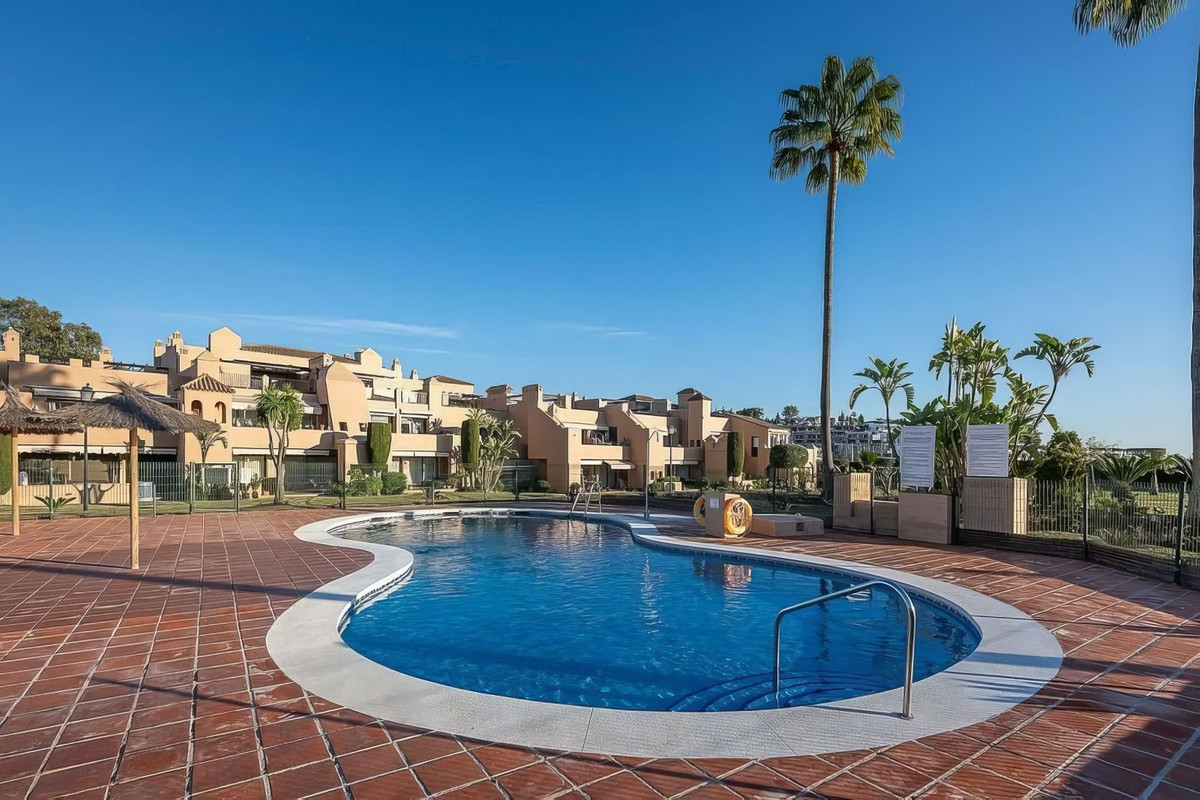 3 bedroom Apartments for sale in Nueva Milla de Oro – R5129779