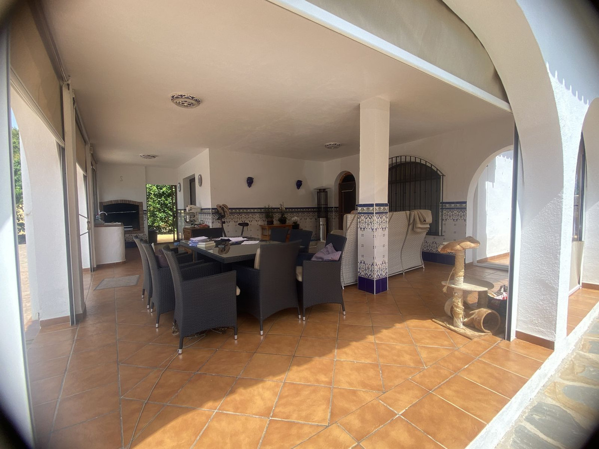 3 bedroom Villas for sale in Elviria – R5129014