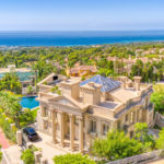 7 bedroom Villas for sale in Sierra Blanca – R5131117