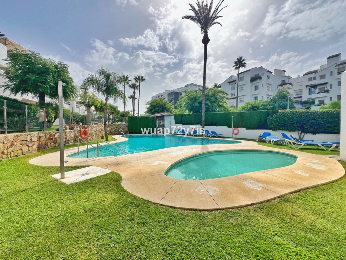 3 bedroom Apartments for sale in Atalaya – R5134747