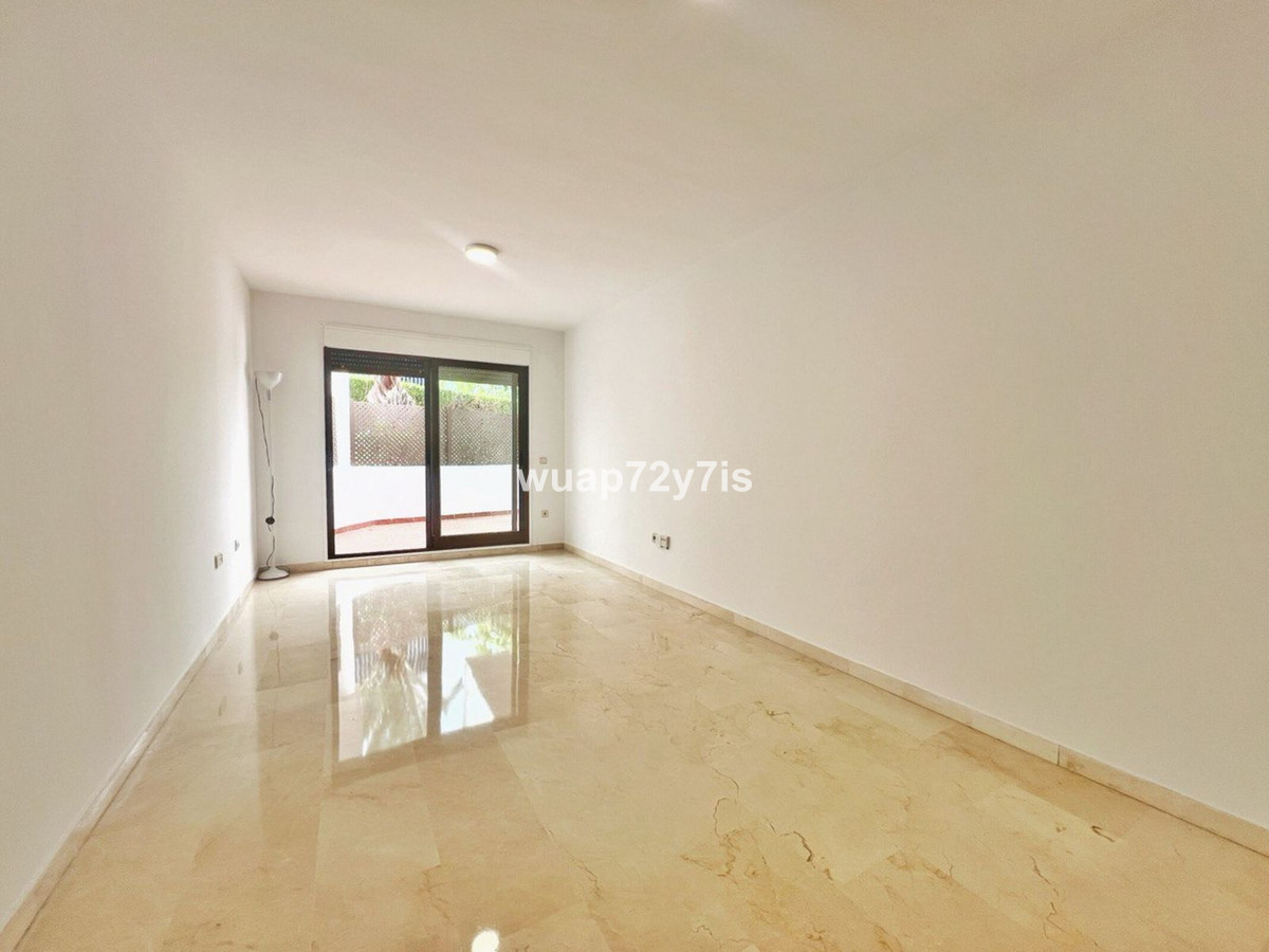 3 bedroom Apartments for sale in Atalaya – R5134747
