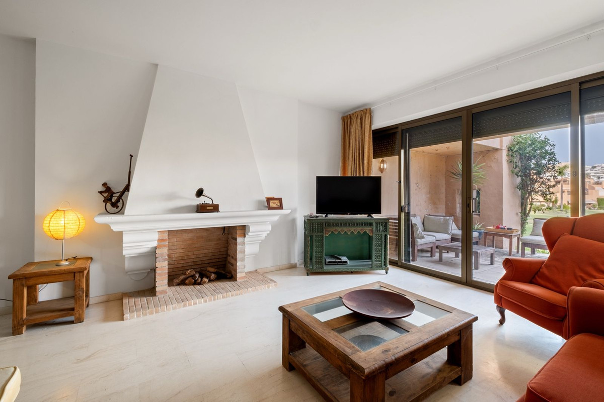 2 bedroom Apartments for sale in Nueva Milla de Oro – R5116570