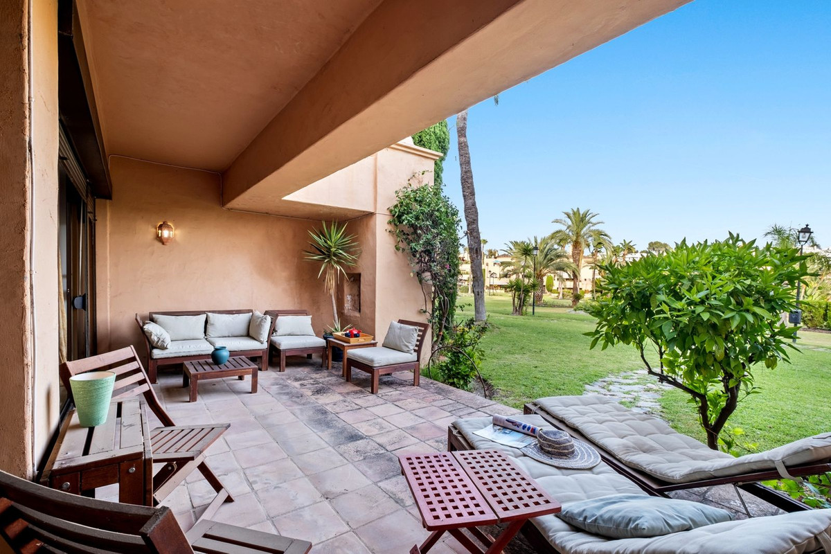 2 bedroom Apartments for sale in Nueva Milla de Oro – R5116570