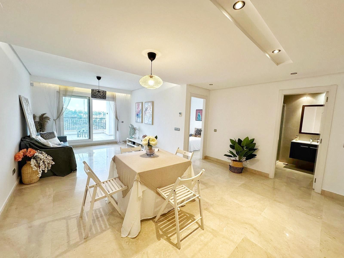 3 bedroom Apartments for sale in Los Arqueros – R5133211