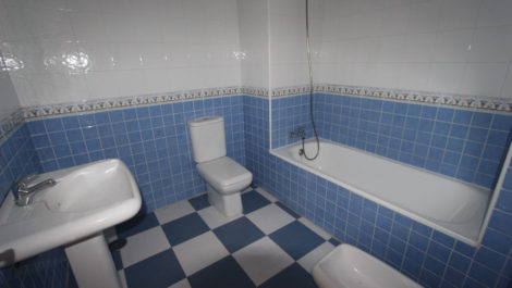 Adosados de 3 dormitorios en venta en Calahonda – R5051104