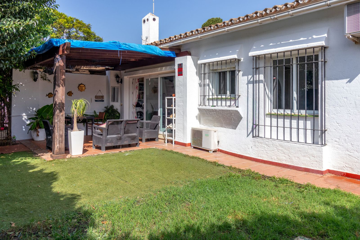 2 bedroom Villas for sale in Atalaya – R5142817