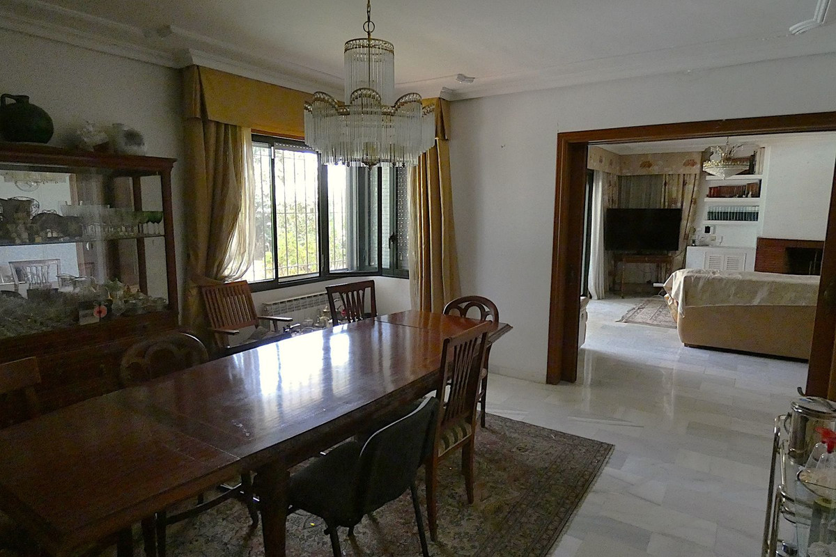 5 bedroom Villas for sale in Marbella – R5126509