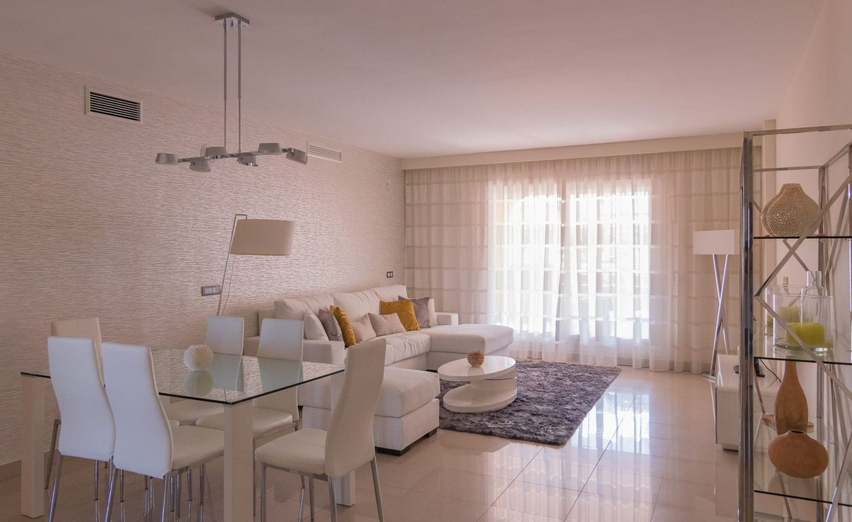 Apartamentos de 2 dormitorios en venta en Diana Park – R5142190