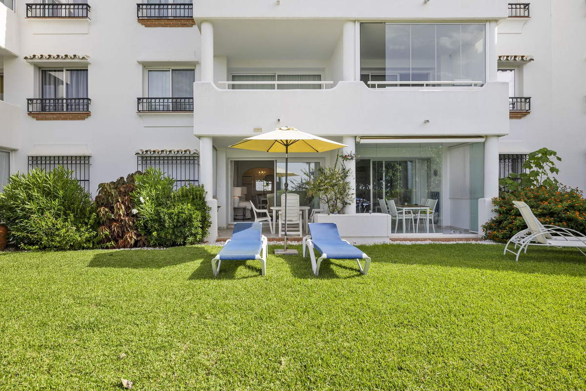 2 bedroom Apartments for sale in Miraflores – R5127880
