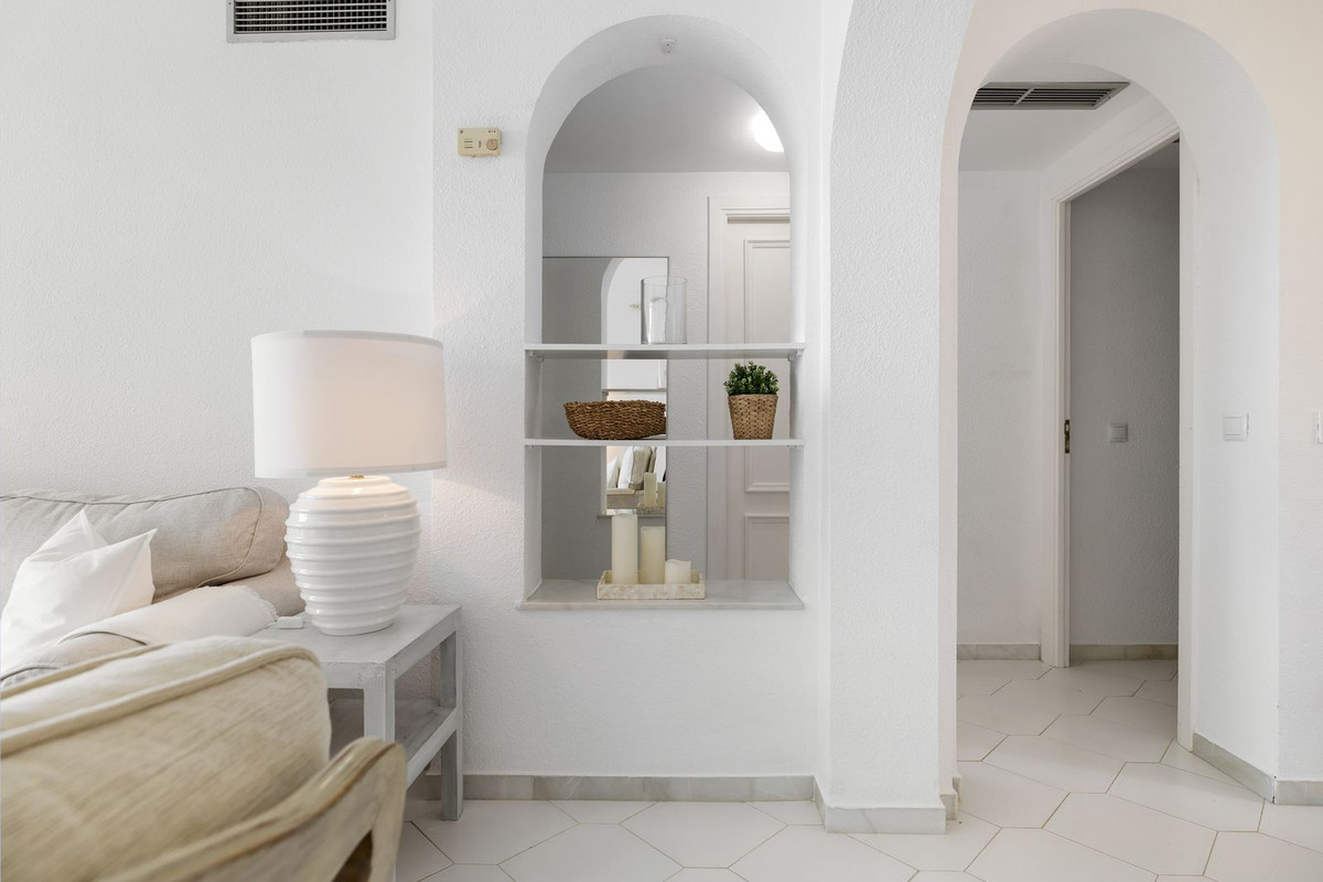 2 bedroom Apartments for sale in Miraflores – R5127880