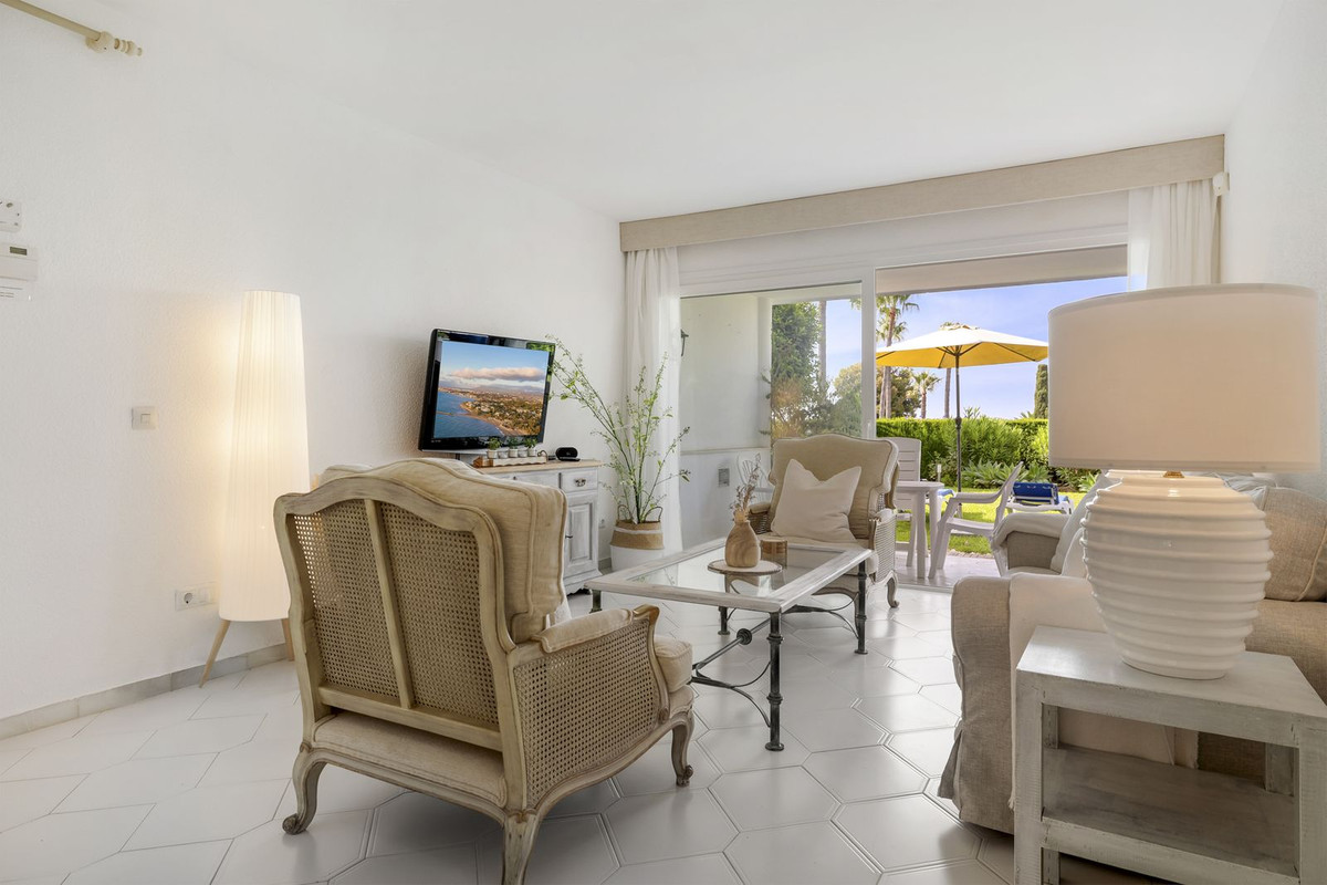 2 bedroom Apartments for sale in Miraflores – R5127880