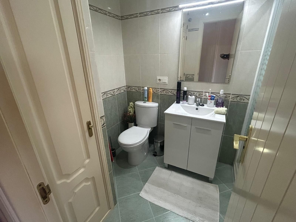 2 bedroom Apartments for sale in Calahonda – R5130886