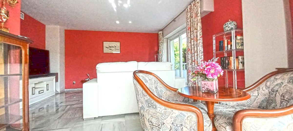 2 bedroom Apartments for sale in Marbella – R5129734