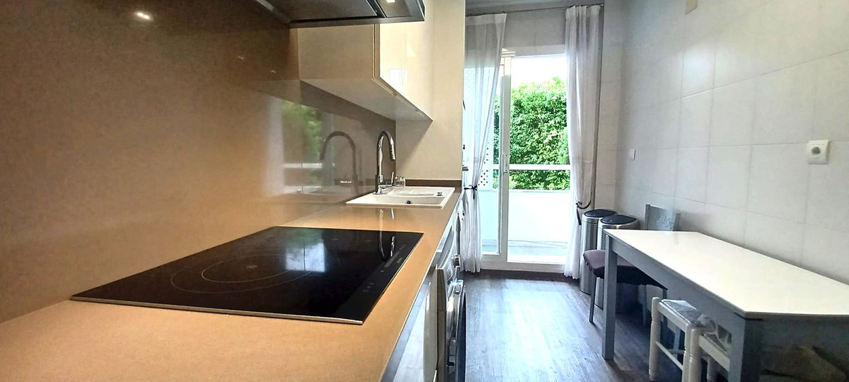 2 bedroom Apartments for sale in Marbella – R5129734